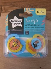 New Tommee Tippee Orthodontic Fun Style Pacifiers 0-6 Month Animals Blue Yellow