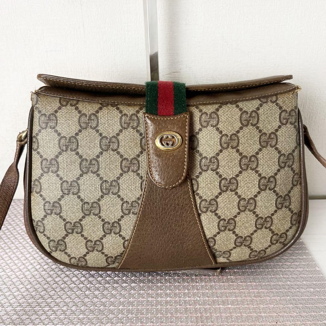 Gucci GG Sherry Leather Shoulder Bag with Gold Hardware Pre-Owned Rare