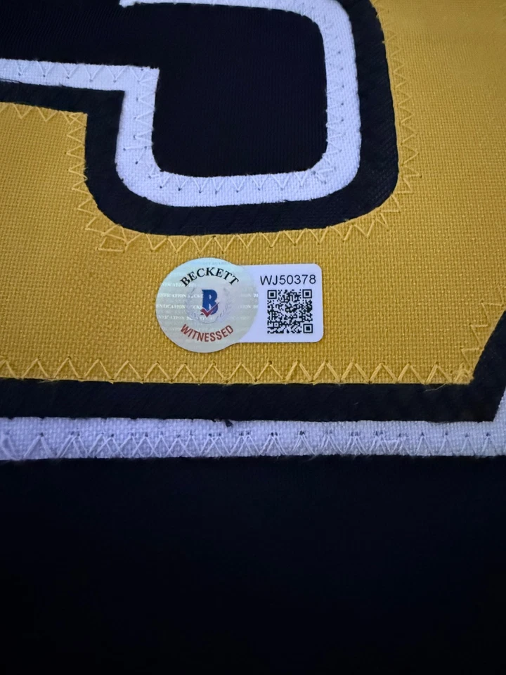 Ke'Bryan Hayes Jersey Auto Beckett Witnessed - Image 4 of 4