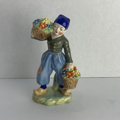 ROYAL WORCESTER PORCELAIN DUTCH BOY FIGURINE 2923 5.5  Tall