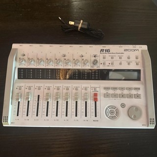 Zoom R16 multi track recorder Mixer (READ DESCRIPTION)