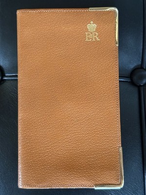 Queen Elisabeth Geldbörse / Verkauf Sammlung Frédéric Mitterand