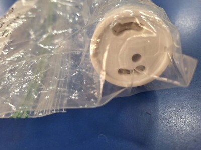 HALCO 91001 ADAPTER E26 MEDIUM SCREW BASE TO GU24 BASE