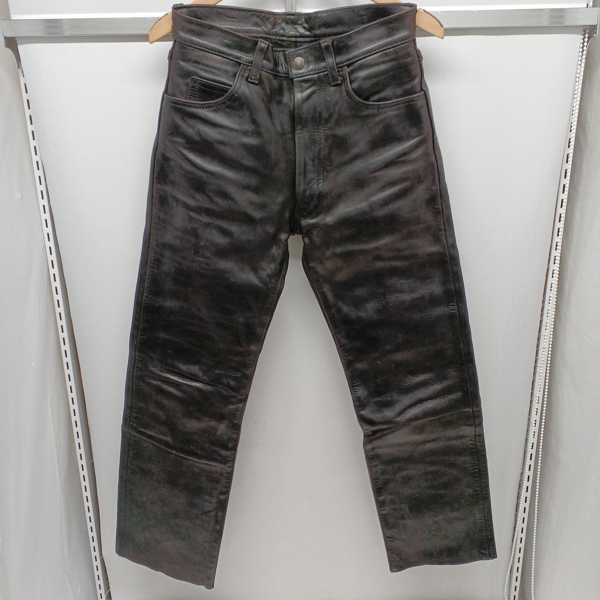 Aero Leather Black 28