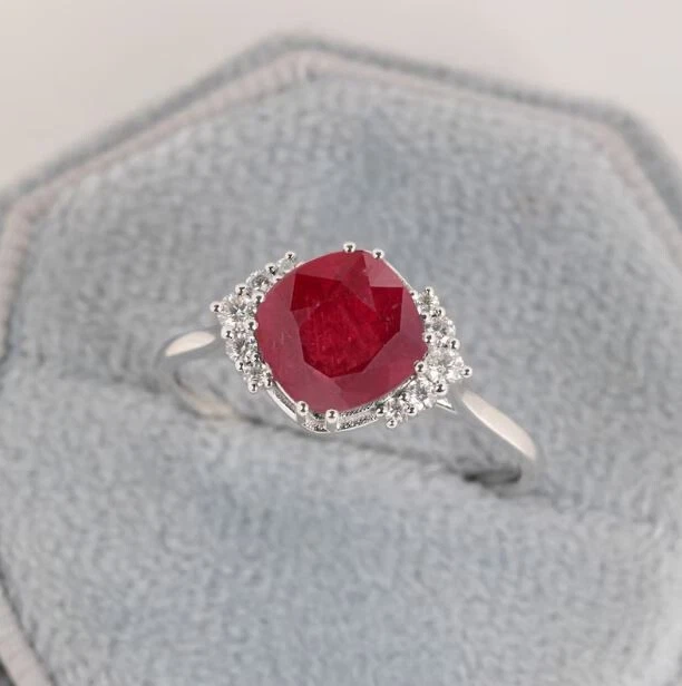 Anillo de compromiso de plata 925 con corte cojín de rubí, anillo de diamantes en racimo, rubí genuino Foto 3 de 4