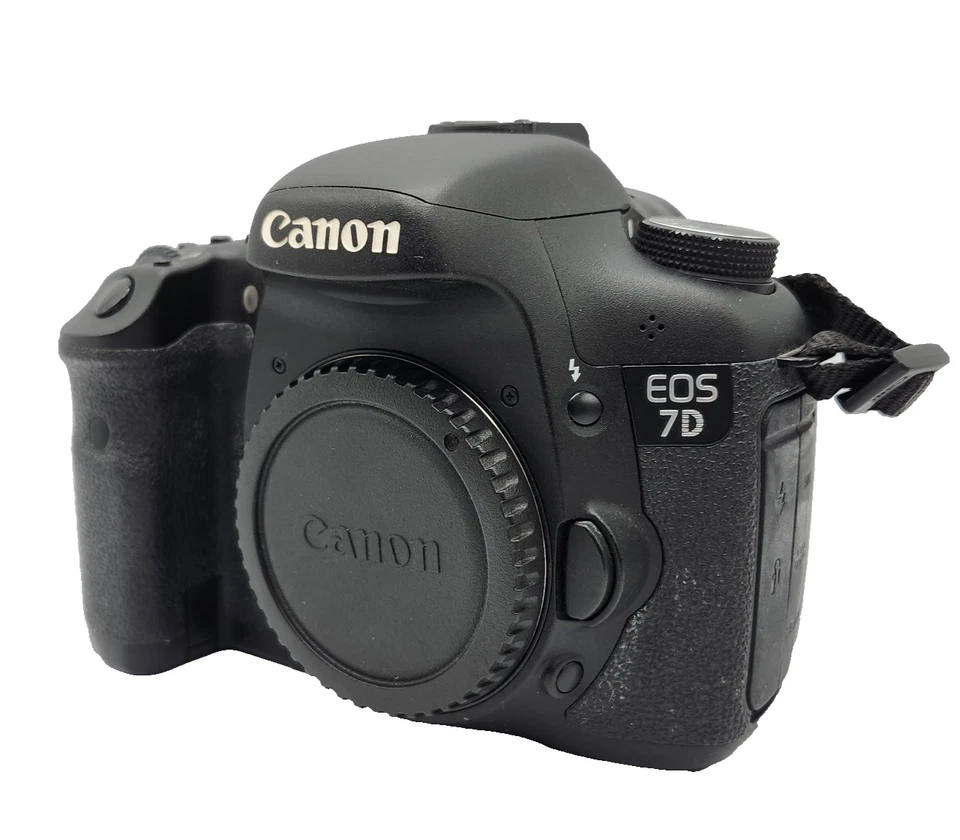 Canon EOS 7D 18MP Digital SLR Camera Kit - 1316803 - Image 3 of 4