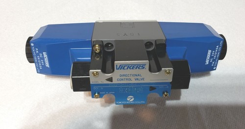 Vickers DG4V-3-7C-M-P7-H-7-50 directional control valve - Picture 4 of 9