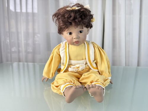 Künstlerpuppe Götz Elisabeth Lindner Janina 52cm in Nordrhein-Westfalen - Wilnsdorf