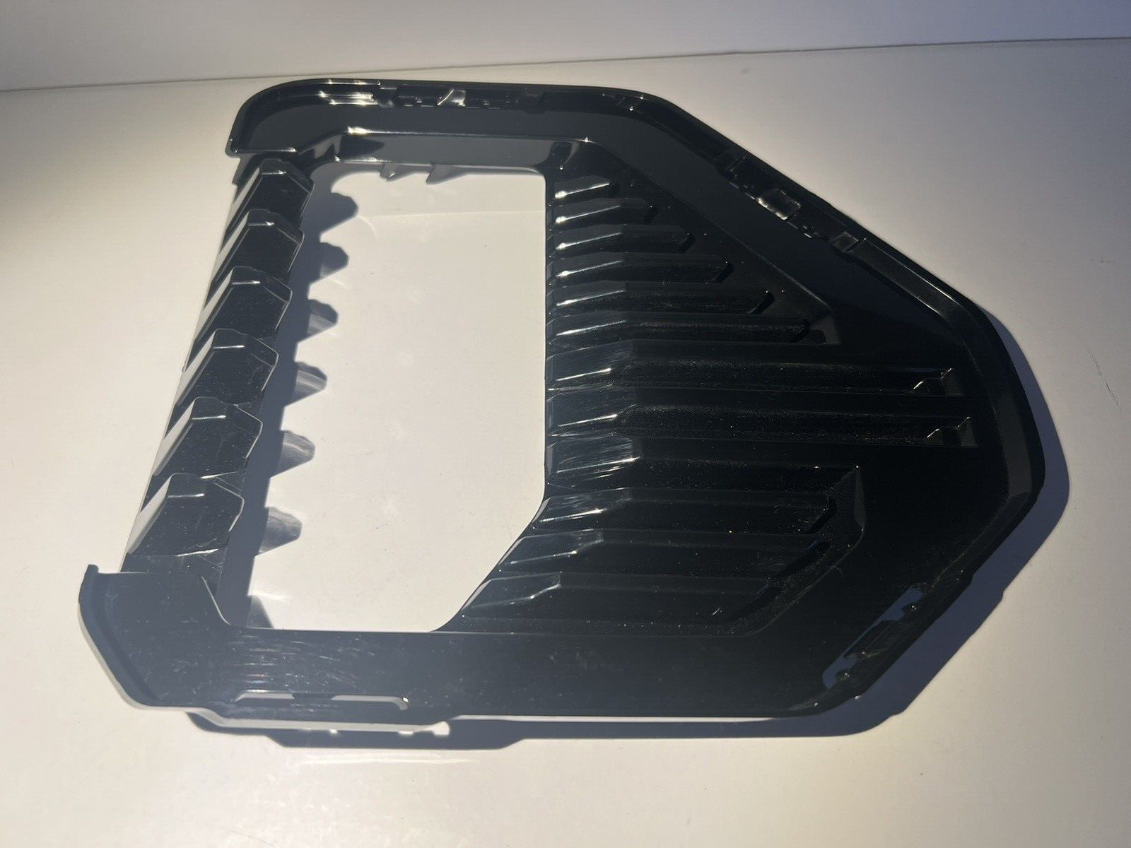 NEW 2019 2021 GM DENALI RIGHT SIDE BEZEL 805650756 OEM | eBay 