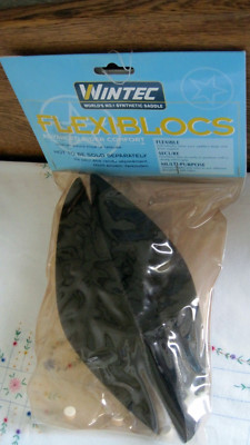 WINTEC Flexiblocs Knee Blocks black BATES COLLEGIATE saddles dressage jumping