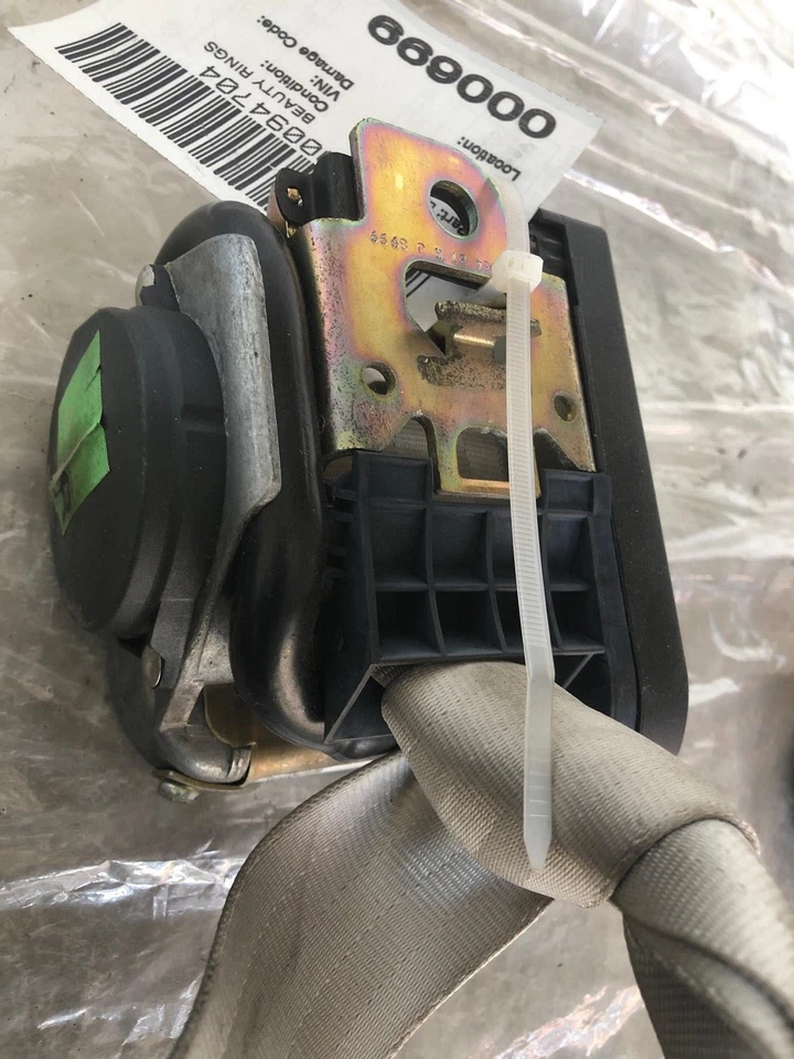 Cinturón de seguridad delantero derecho pasajero VOLKSWAGEN PASSAT 2000-2001 Foto 3 de 4