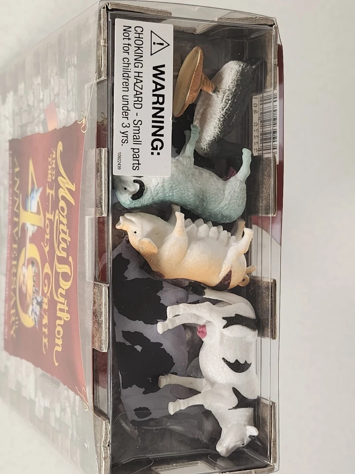 Monty Python and the Holy Grail [Blu-ray] 40th Anniversary Ltd Ed Castle Box Set - Image 2 of 4