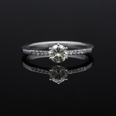 Verlobungsring Diamanten 750 Gold 18 Karat Wert 3.000 EUR Deta Schmuck Top Preis