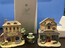 AVON ~SPRING VALLEY LIGHTED VILLAGE~ GENERAL STORE, POST OFFICE, FOUNTAIN