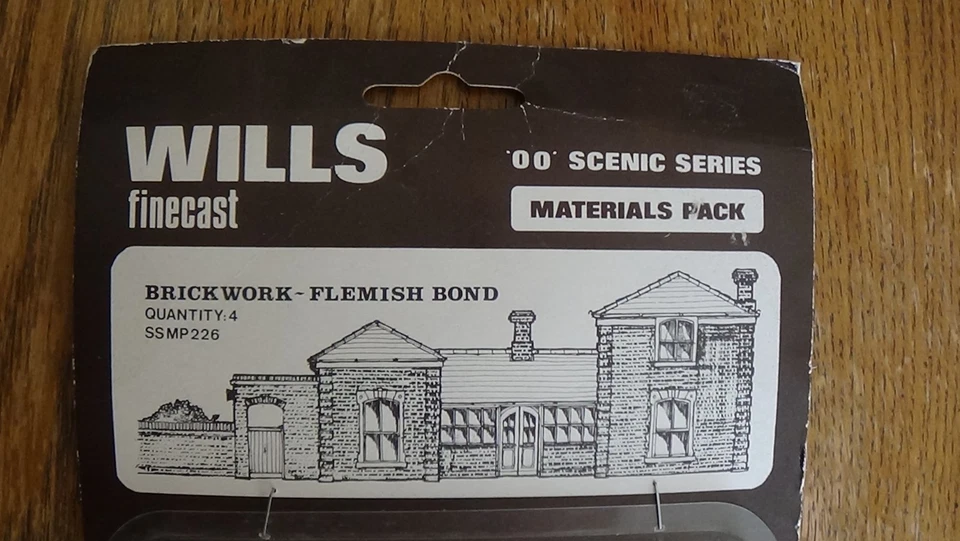 Wills Finecast OO/HO Scenic Series 4 Roofing Slates MP203 & 4 Brick Work MP226 - Image 2 of 4