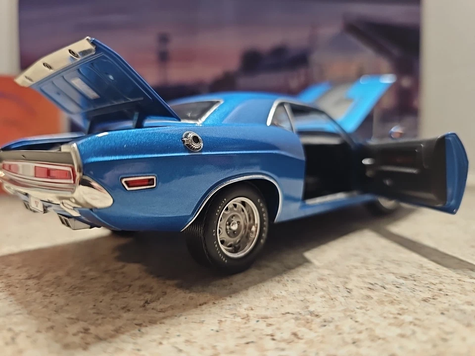 Неполный Ertl Wix 70th Ann 1970 Dodge Hemi Challenger R/T 1:24 литой 👀ЧИТАЙТЕ - Изображение 4 из 4