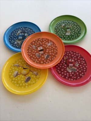 Vintage Collectible Set 5 M&M s Plastic Candy Snack 7.75  Plates