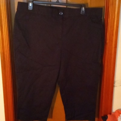 #ad Briggs in New York women#x27;s black capris $13.33