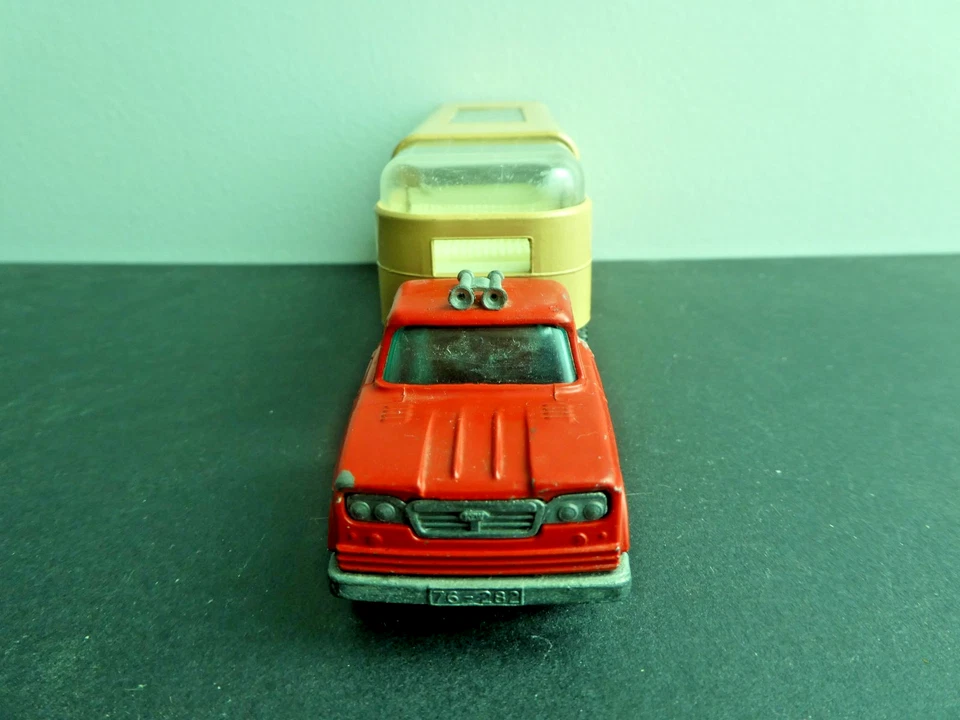 MATCHBOX KING-SIZE No. K18-a ~ DODGE KEW FARGO ARTICULATED HORSE TRANSPORTER - Image 4 of 4