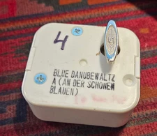 SANKYO 18note Music Box Movement wWinding Key_plays "Blue Danube Waltz"_NEW_#4