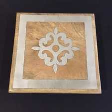 The GG Collection Wood Trivet