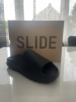 Adidas Yeezy Slide Onyx Größe EU 43/US 9 NEU