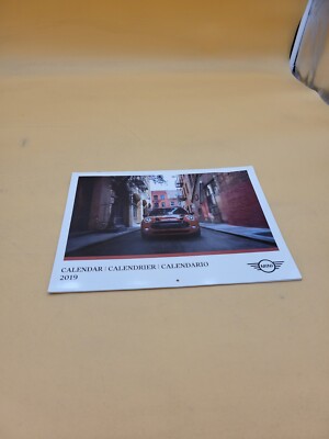 2019 MINI COOPER CARS AUTOMOTIVE 12 MONTH CALENDAR FOLD OUT FLIP THRU 