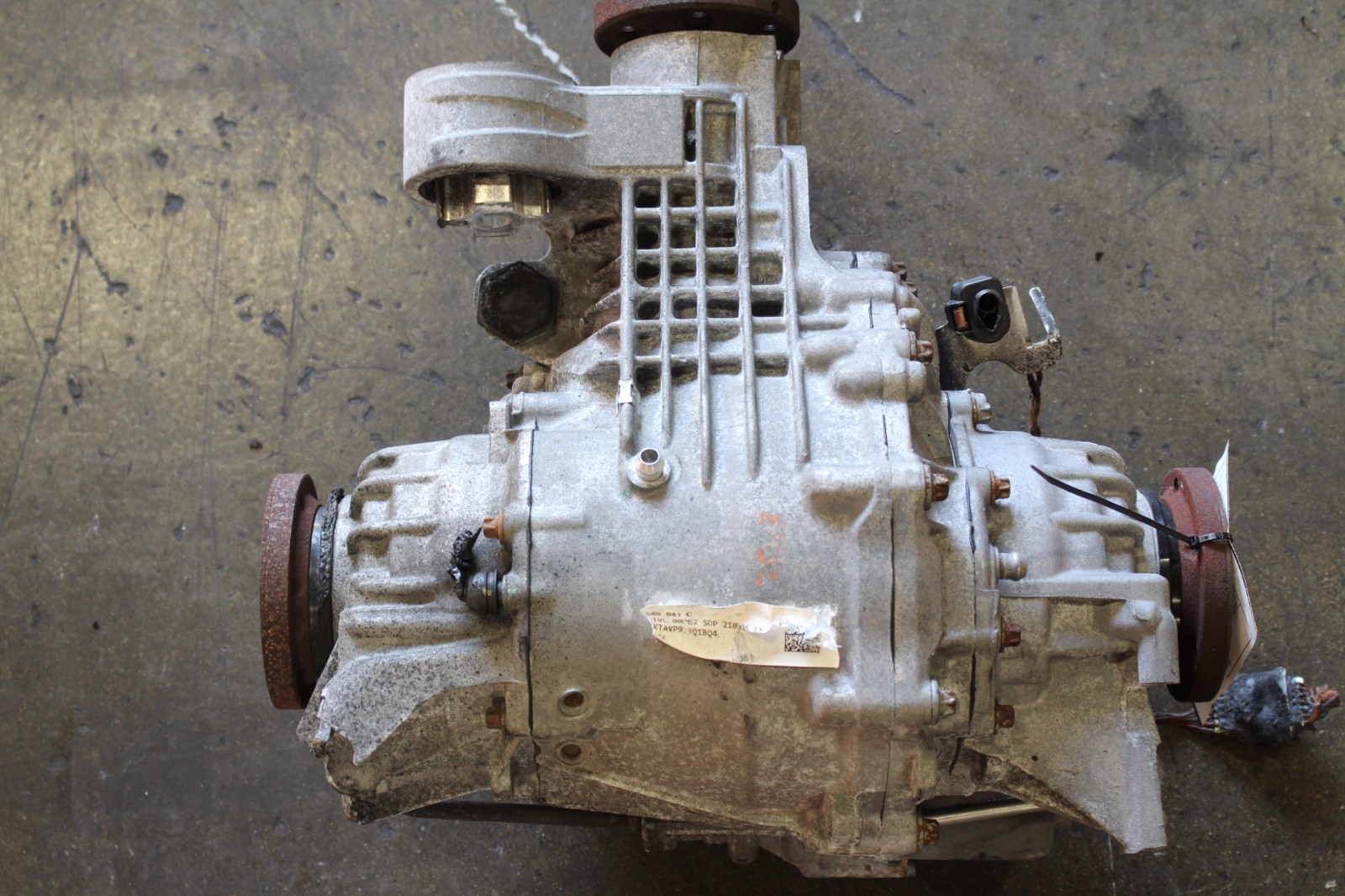 Lamborghini Urus, Rear Differential, Dmg, Used, P/N 0BX500043C