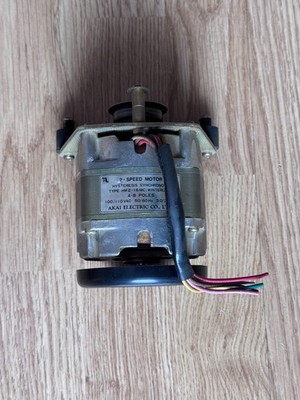 AKAI GX-600D Original CAPSTAN MOTOR TYPE HM2-16MC