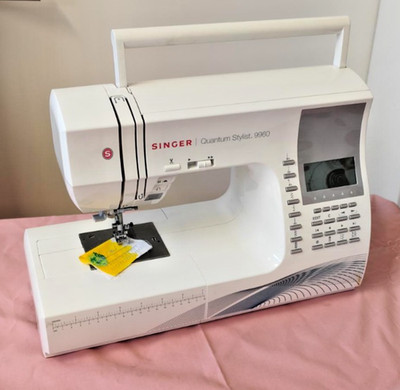 SINGER Nähmaschine , Modell 9960 mit FA
