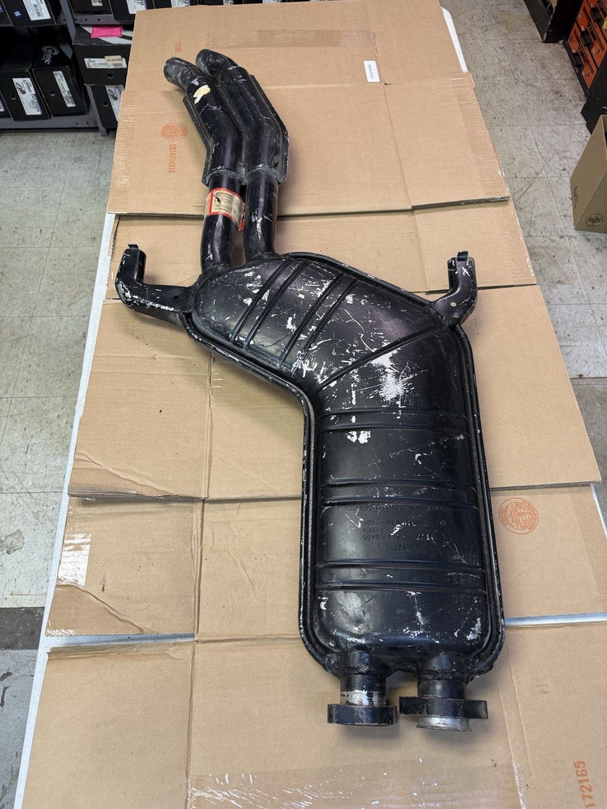 BMW E34 CENTER MUFFLER 1989-1993 BOSAL 18129068595