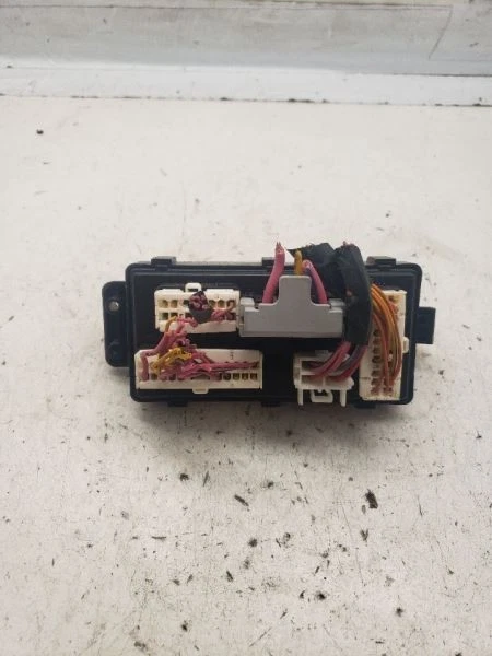 Caja de fusibles Verona 2005 cabina 581238 probado Foto 2 de 4