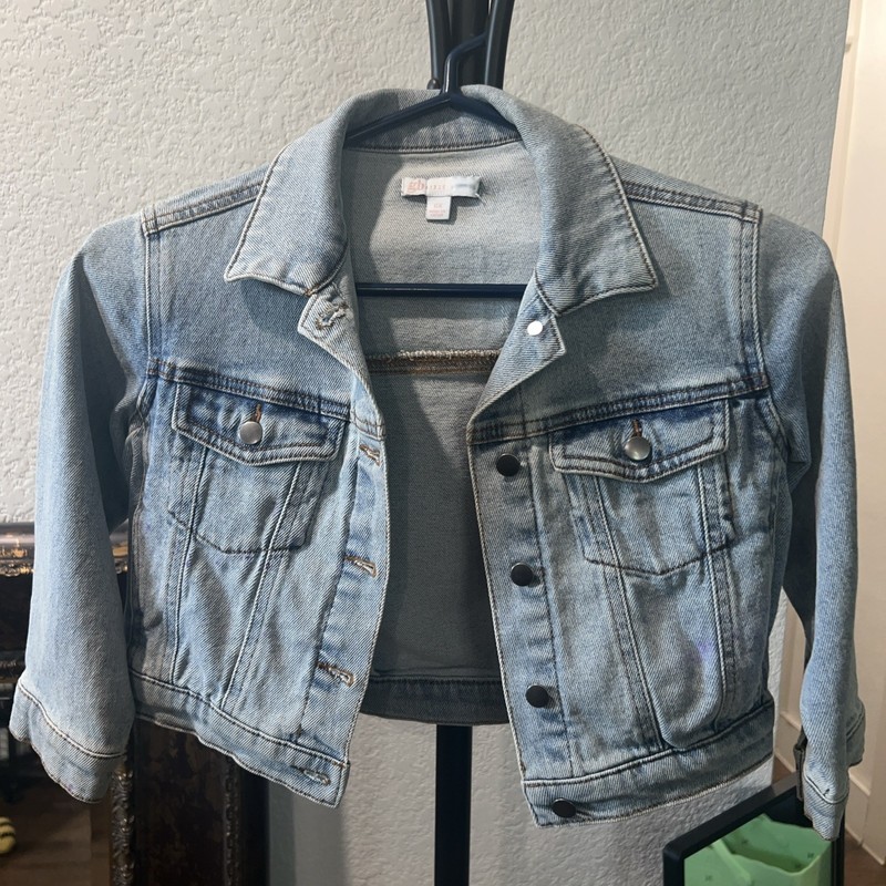 Gb Girls Small Size 6 Denim Jacket With Love On The Back