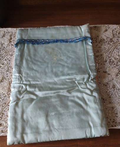 Vintage HANDKERCHIEF Lingerie Hankie Storage Pouch Bag Satin. CDC - Picture 4 of 8