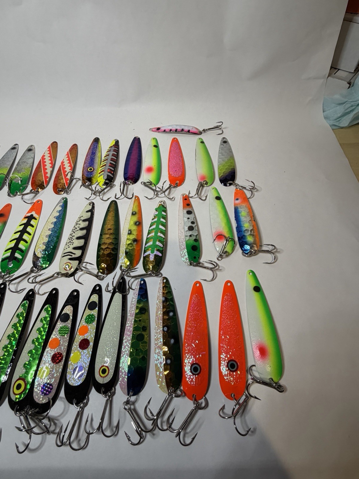 SILVER STREAKS SPOONS SALMON & TROUT STANDARD ASSORTMENT (44) 1 Warrior W Box - Image 4