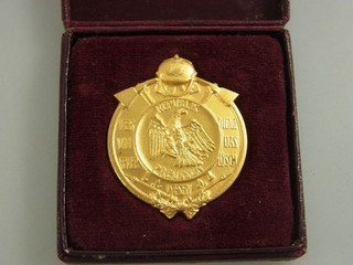 Altes Abzeichen Orden Feuerwehr Preussen im Etui K8263