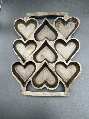 John Wright Vintage Cast Iron Heart Cookie Biscuit Pan Mold With Handles