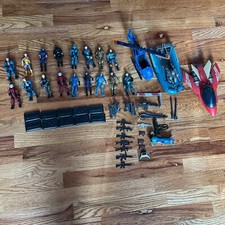 2004-2005 GI joe Lot - Figures, Accessories, And Vehicles