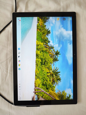 Microsoft Surface Pro 4 (8GB ,Intel I5-6300u , 256GB) Laptop. With charger