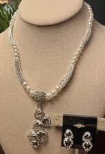 Elegant Heart ShapedSilver Tone Faux Pearl Crystal Necklace Earrings Set