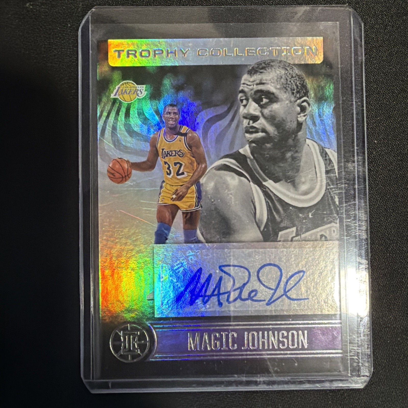 2020-21 Panini Illusions- Trophy Collection Signatures Magic Johnson #TC-41 (AU)