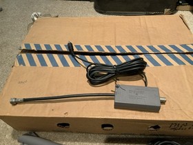 Original Nintendo System NES-001, w/ Cords, 1x Controller, Zapper, Game