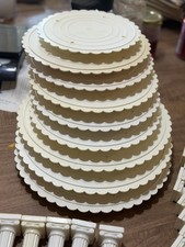 Gros lot de 12 assiettes à gâteaux séparatrices rondes blanches Wilton niveaux mariage