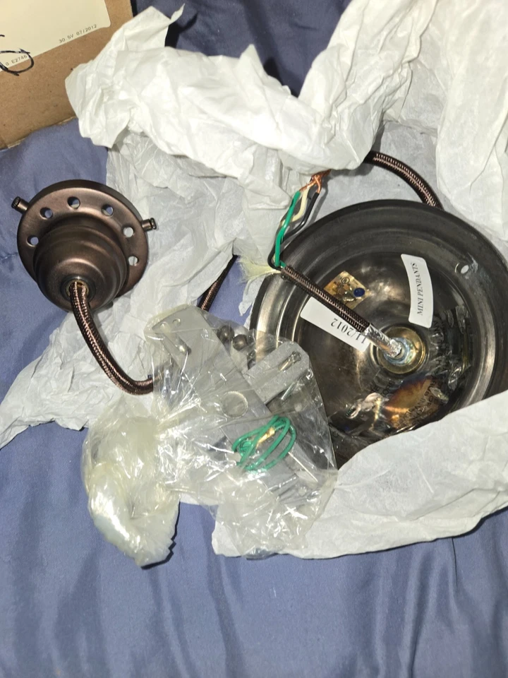 Chipre EE. UU. Hudson Valley Lighting 3101-OB-45F Colgante de 1 Luz, Acabado Bronce Antiguo Foto 2 de 3