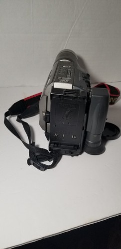 JVC GR-SXM245U Compact Super VHS Camcorder AS-IS/ Parts or Repair W/ Accessories - Picture 7 of 11