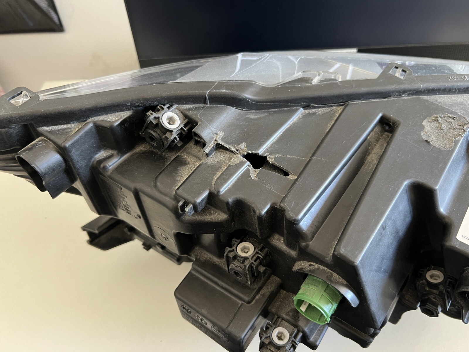 2020-2024 Maserati Levante  Left Adaptive LED Headlight. Parts only W/ Ballast