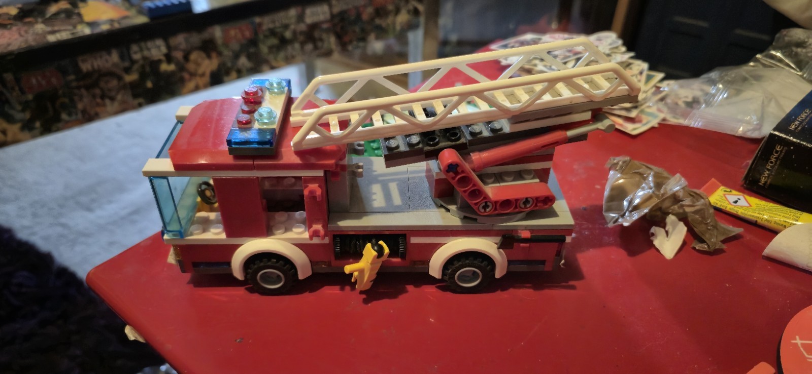 LEGO CITY RETIRED SET 60107 FIRE LADDER TRUCK not Complete & minifigures