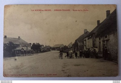 La Roche en Brenil - Bierre l'Egarée - Route de La Roche - Tabakladen, Akt
