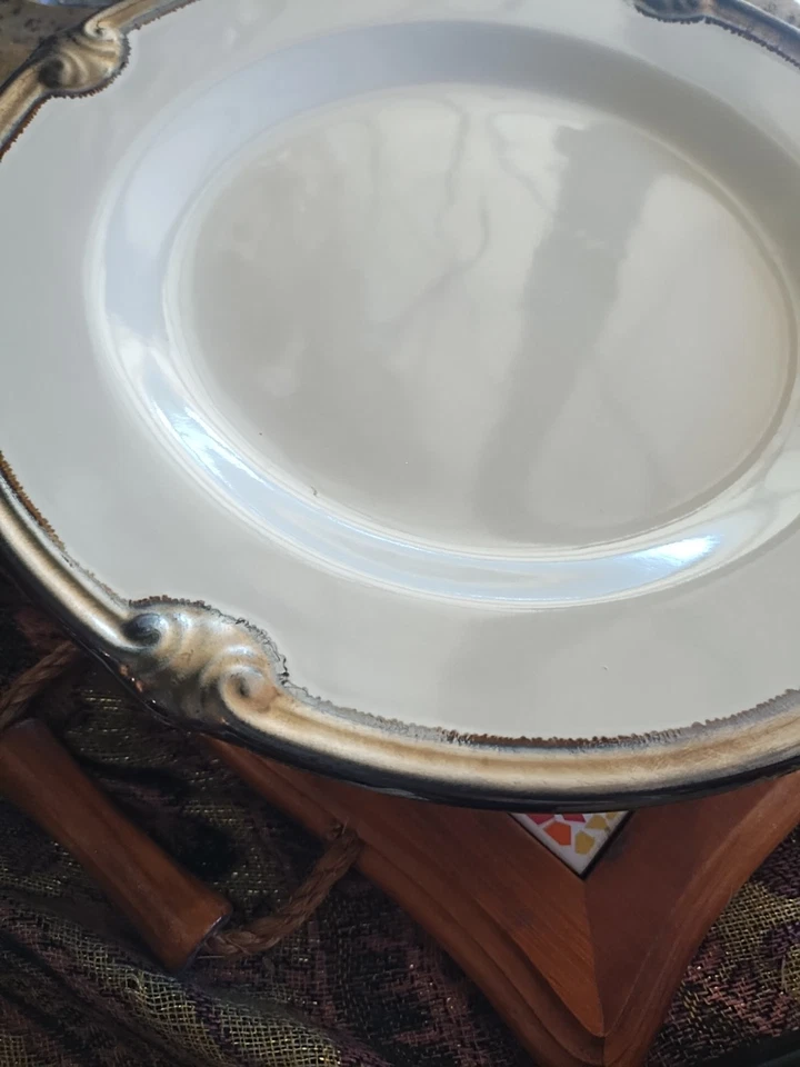 Certificado Internacional 2 Platos de Cena 9.5 en Blanco y Marrón Borde Keridesign. Foto 2 de 3