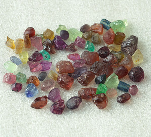 Mixed lot of precious and semi-precious rough minerals & stones: 215+ carats